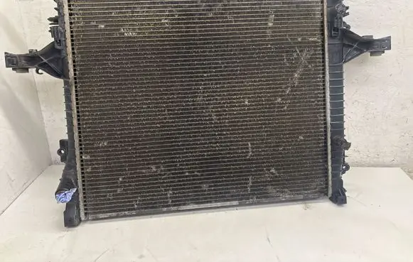 Volvo XC90 Coolant radiator 