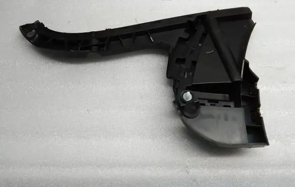 Volvo XC70 Rear bumper mounting bracket 31265323 3678703