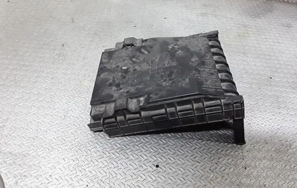 Volkswagen Jetta V Fuse box cover 1K0937132F