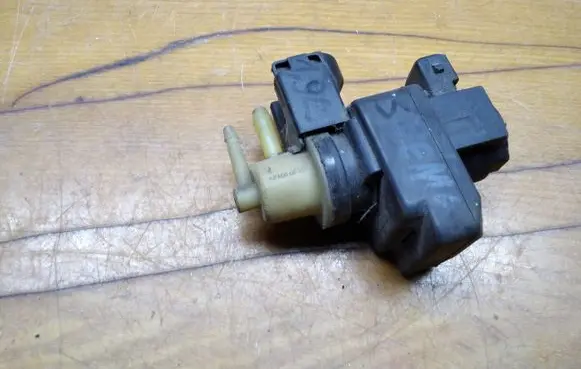 Renault Scenic II - Grand scenic II Turbo solenoid valve 8200486264