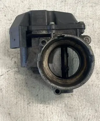 Volkswagen Caddy Throttle valve 03G128063A