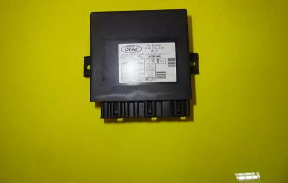 Ford Mondeo MK II Comfort/convenience module 97BG15K600DA 5WK4713-C