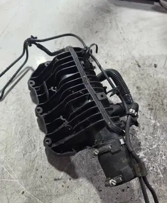 Ford Focus Intake manifold 1047092S01