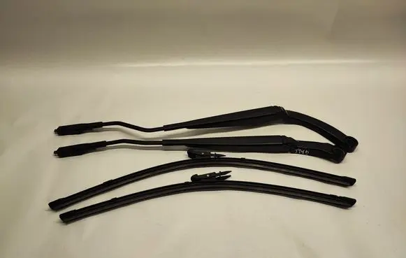 Ford Mustang VI Windshield/front glass wiper blade FR3B17B589AA