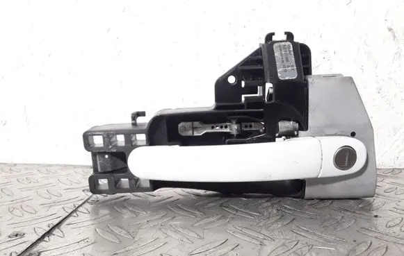 Audi TT TTS Mk2 Front door exterior handle 8J2837886A