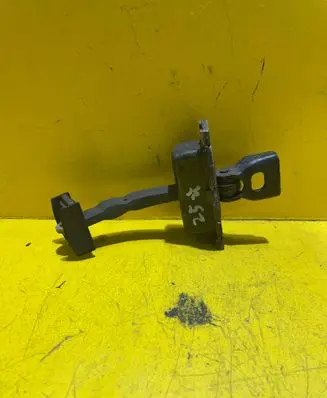 Mercedes-Benz A W168 Rear door check strap stopper