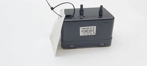 Mercedes-Benz E W211 Central locking vacuum pump A0008002548 0008002548
