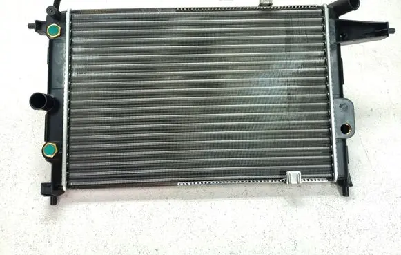 Opel Calibra Coolant radiator RNBC 1300090 1300125