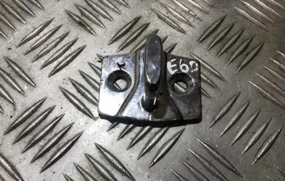BMW 5 E60 E61 Front door lock loop/hook striker 7067805