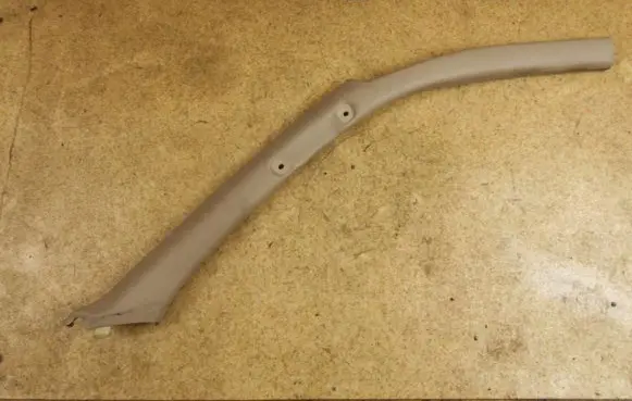 Toyota Land Cruiser (J100) (A) pillar trim 