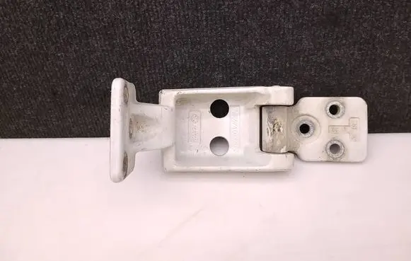 Mercedes-Benz Sprinter W906 Loading door lower hinge A9067400737