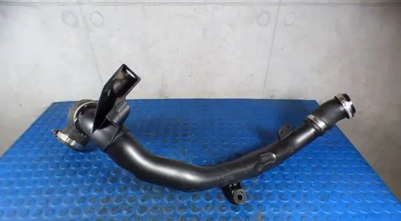 Volkswagen Jetta VI Intercooler hose/pipe CART5N0145840G 5N0145840G 1K0145832AA