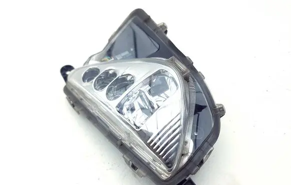 Toyota Prius (XW50) Front fog light 9922691002