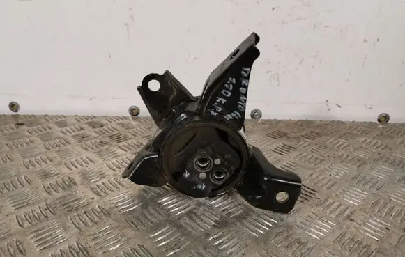 KIA Sorento Engine mount bracket 21830C5500