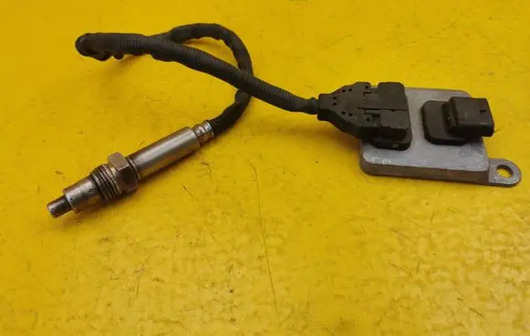 Mercedes-Benz B W246 W242 Lambda probe sensor A0009051412 1910011312