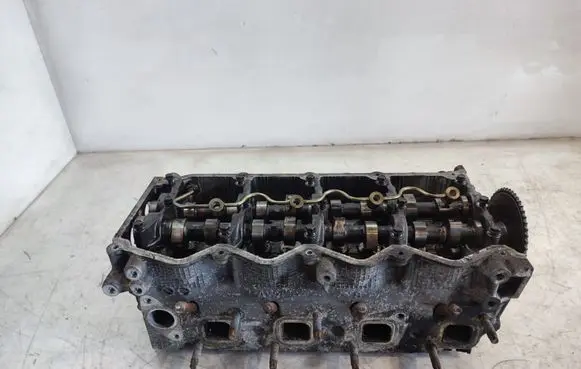 Nissan X-Trail T30 Engine head 