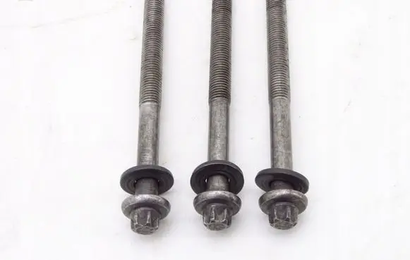 Iveco Daily 4th gen Cylinder head bolts IVECO_DAILY_IV_06-11_2.3_HPI_ŚRUBY_SZPILKI_GŁOWICY