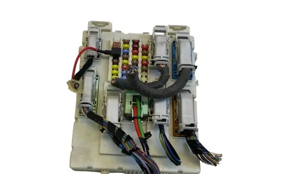 Ford Kuga II Fuse module DV6T14A073FK