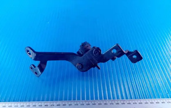 Peugeot 208 I Vacuum valve 9688124580