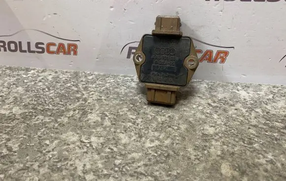 Audi A6 S6 C4 4A Ignition amplifier control unit 4A0905351