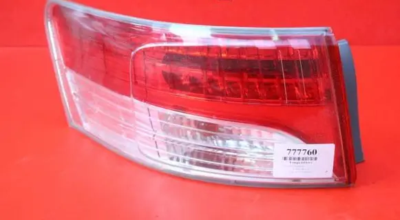 Toyota Avensis T270 Rear/tail lights 08-212-19R9L