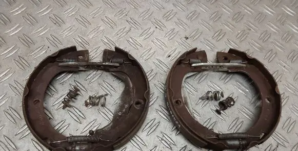 Toyota Verso Handbrake/parking brake pads 