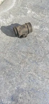 Volkswagen PASSAT B4 Mass air flow meter 074906461