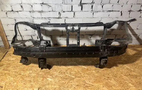 Mercedes-Benz S W220 Radiator support slam panel