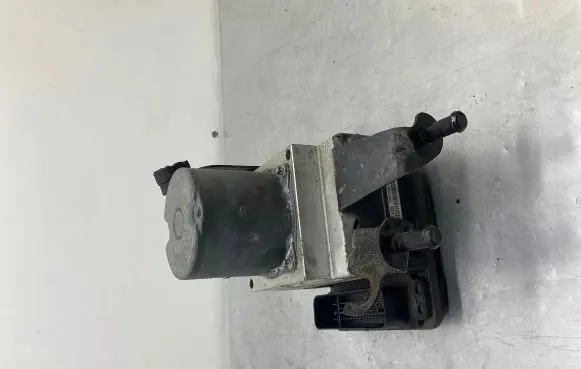 BMW 5 E60 E61 ABS Pump 6783368 6783366