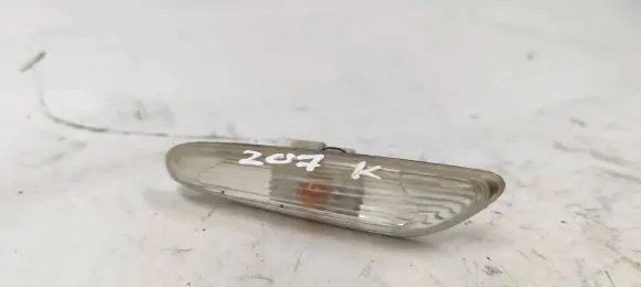 BMW 1 E82 E88 Front fender indicator light 725332502