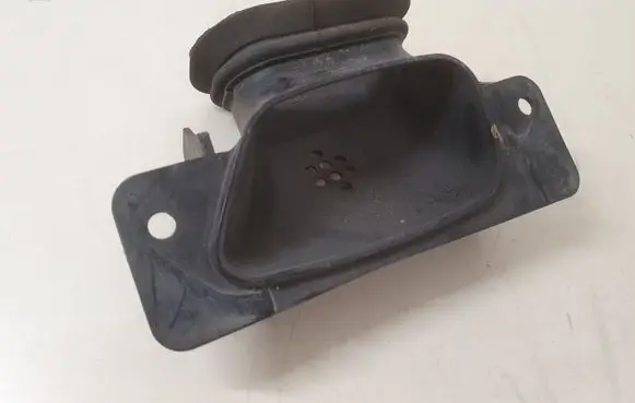 Volvo C30 Air intake duct part 7M519E635FB