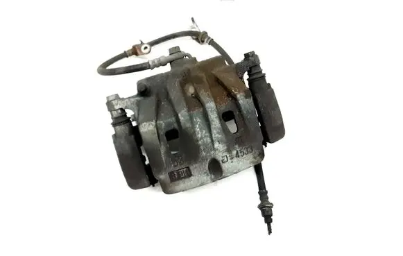 Toyota RAV 4 (XA40) Front brake caliper