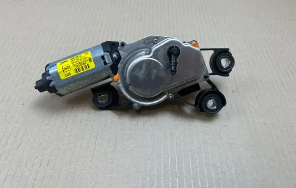 Seat Leon (1P) Rear window wiper motor 5P0955711C