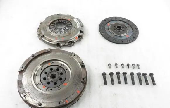 BMW 3 E46 Dual mass flywheel C0704075 703183