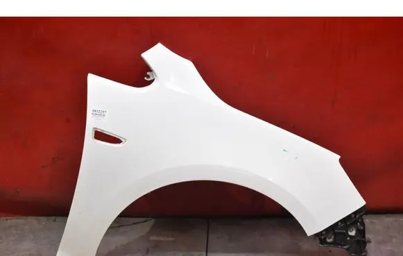 Opel Astra J Fender
