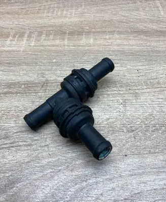 BMW 5 E39 Engine coolant pipe/hose 85622B PPAGF33