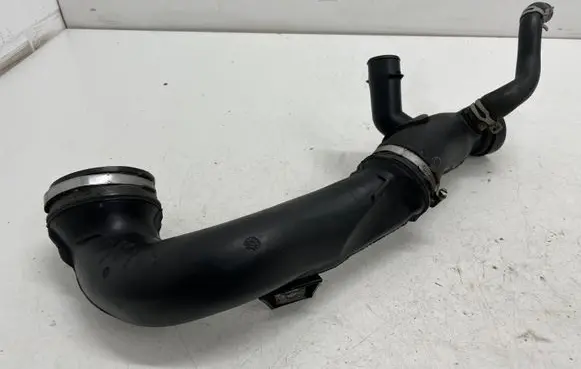 Land Rover Range Rover Sport L494 Intercooler hose/pipe FPLA9C619B