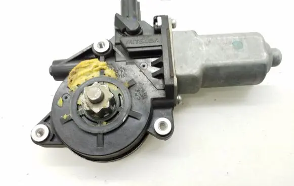 Honda CR-V Rear door window regulator motor
