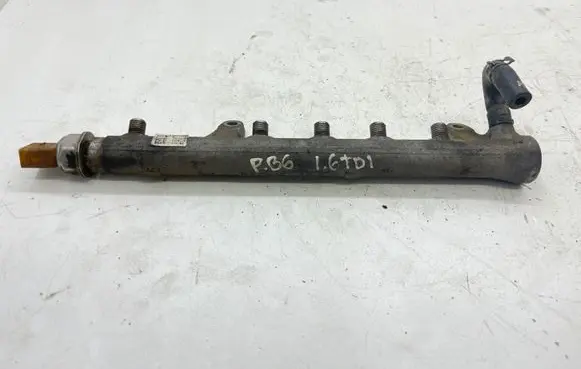 Volkswagen PASSAT B6 Fuel main line pipe