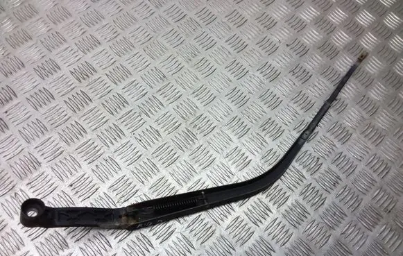 Mitsubishi Outlander Front wiper blade arm