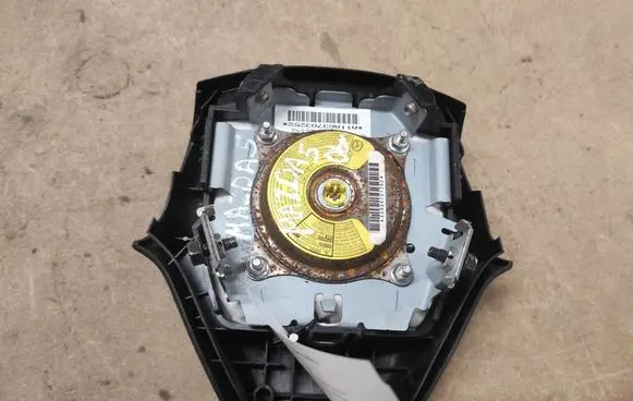 Mazda 5 Steering wheel airbag C23557K00 A11A63703252