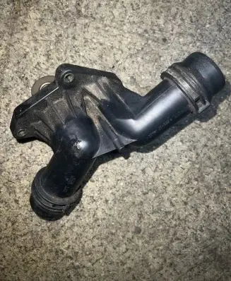 Thermostat/thermostat housing