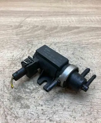 Audi A3 S3 8L Turbo solenoid valve 1H0906627 96T302 WITHPLUG