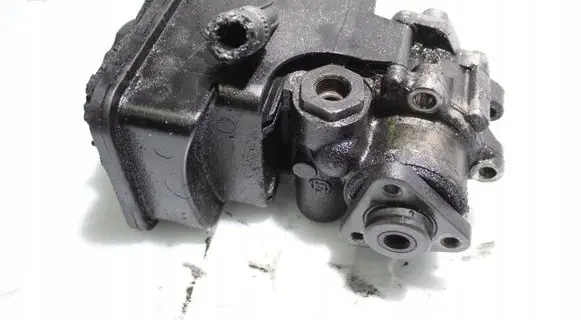 BMW 5 E39 Power steering pump 