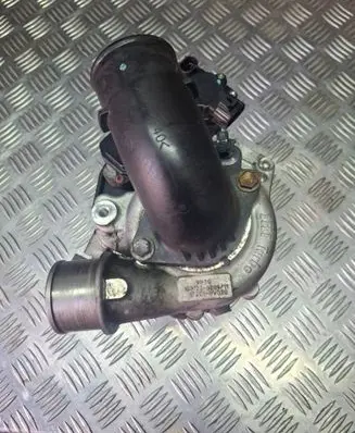 Toyota RAV 4 (XA40) Turbo 17201-0V020