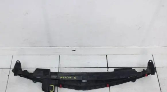 Opel Meriva B Radiator mount bracket 13334028