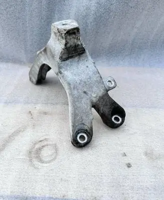 Audi A4 S4 B8 8K Engine mount bracket 8K0199308C