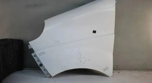Fender mounting bracket