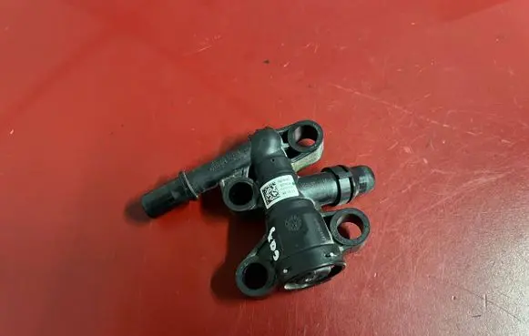 Thermostat/thermostat housing