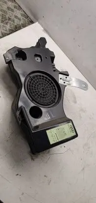 Audi A3 S3 A3 Sportback 8P Subwoofer speaker 8P4035382